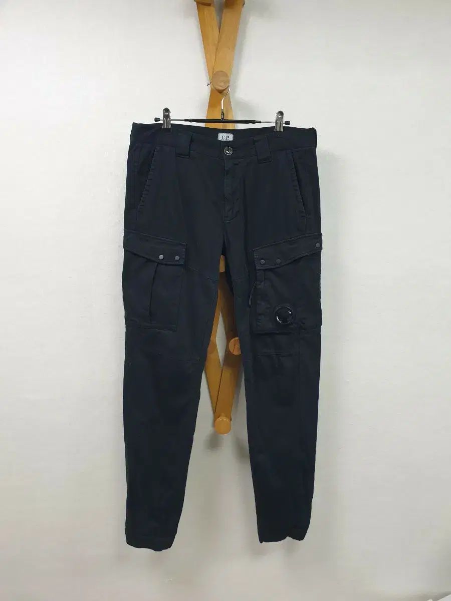 メンズ32/正規品 C.P. COMPANY シーピーカンパニー カーゴジョガーパンツ ブラック