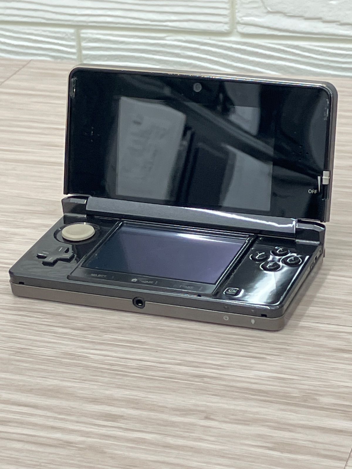 ニンテンドー3DS コスモブラックメーカー生産終了