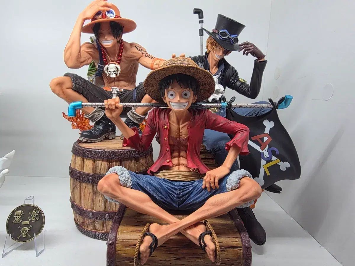 ONE PIECE レジン フィギュア yygk AO モンキー ・ D ・ ルフィ(ルフィ) エース サボ 三兄弟 出品
