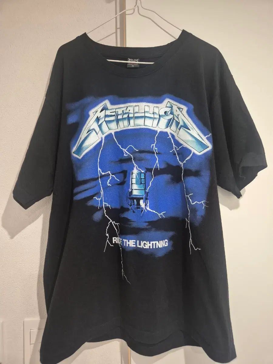 METALLICA(メタリカ) ライトニング ヴィンテージ Tシャツ サイズ 105