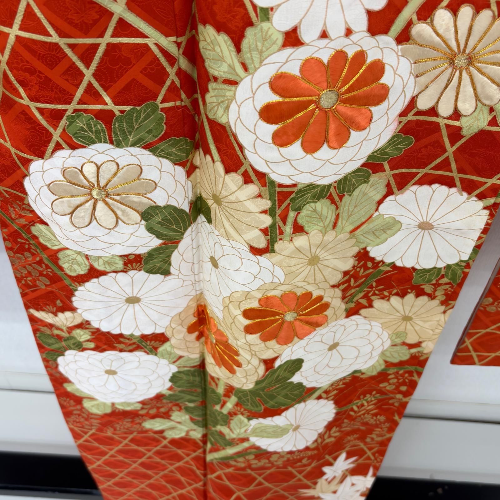 振袖 刺繍の美しい花 金彩 正絹 MK-8283 - メルカリ