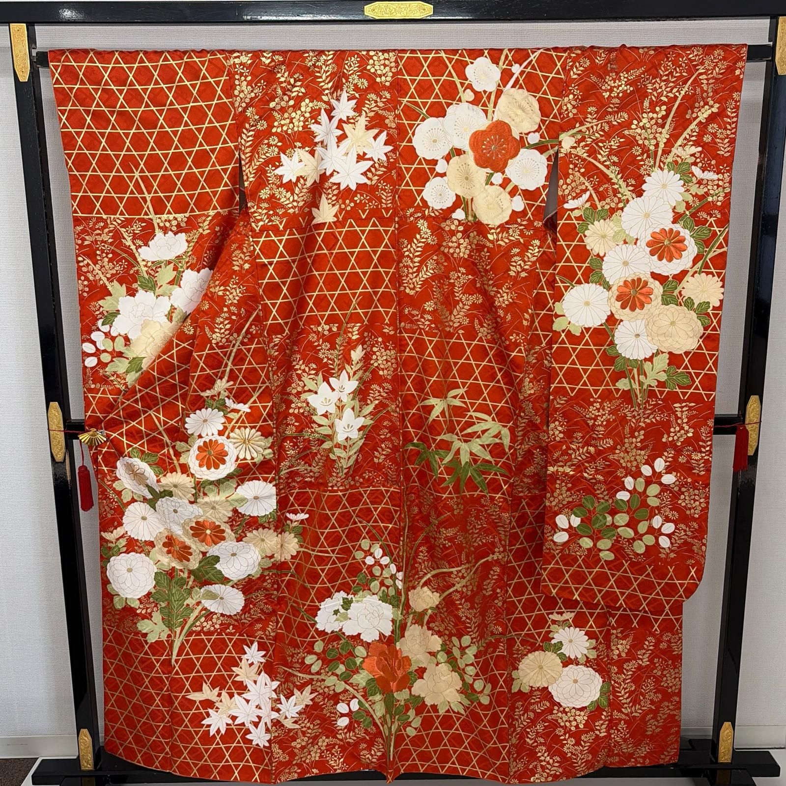 振袖 刺繍の美しい花 金彩 正絹 MK-8283 - メルカリ