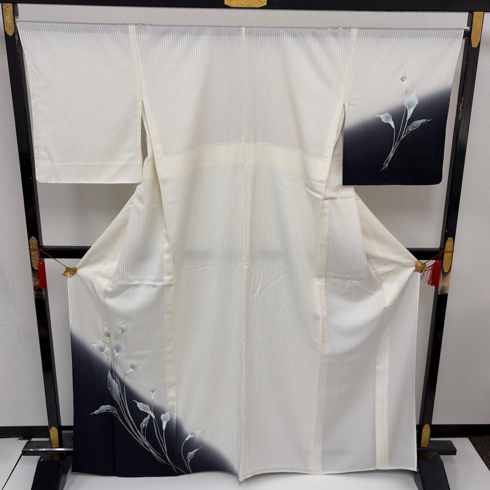 単衣 付け下げ 正絹 裄68 白系 上品な花 着物 MK-8541 - メルカリ