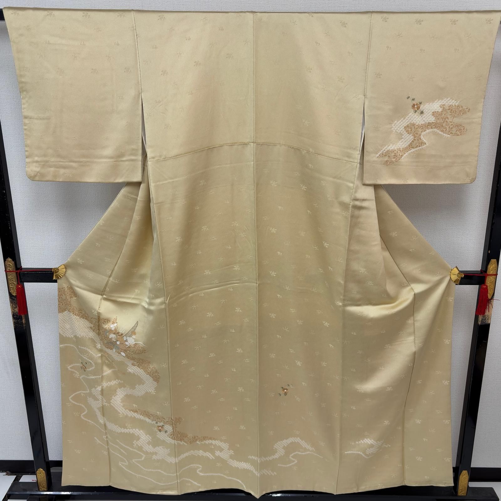絶品 刺繍 絞り 付け下げ 正絹 紋なし 上品な加工 袷 着物 MK-8548 