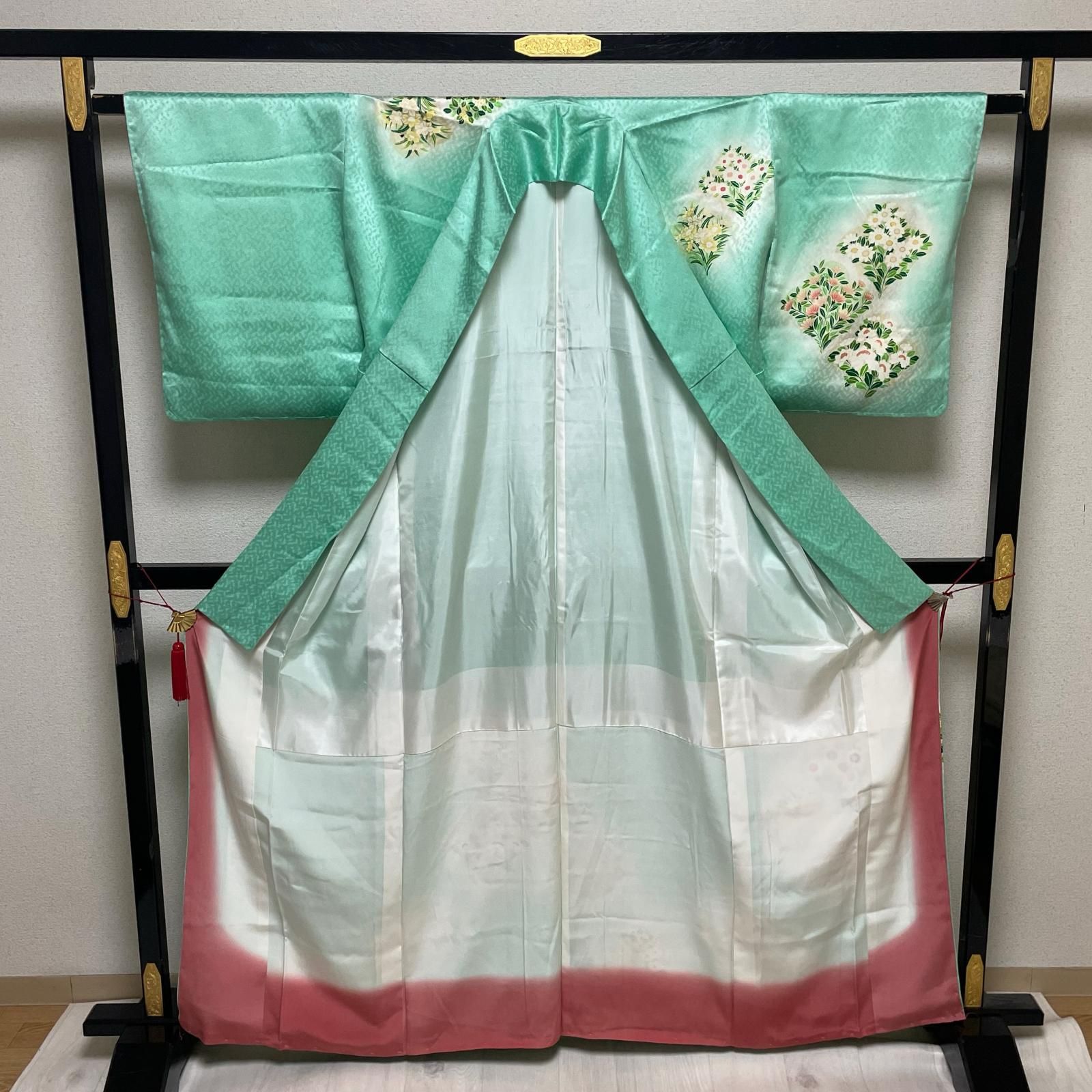 付下げ 刺繍 花模様 エメラルドグリーン 着物 正絹 X-2239 - メルカリ