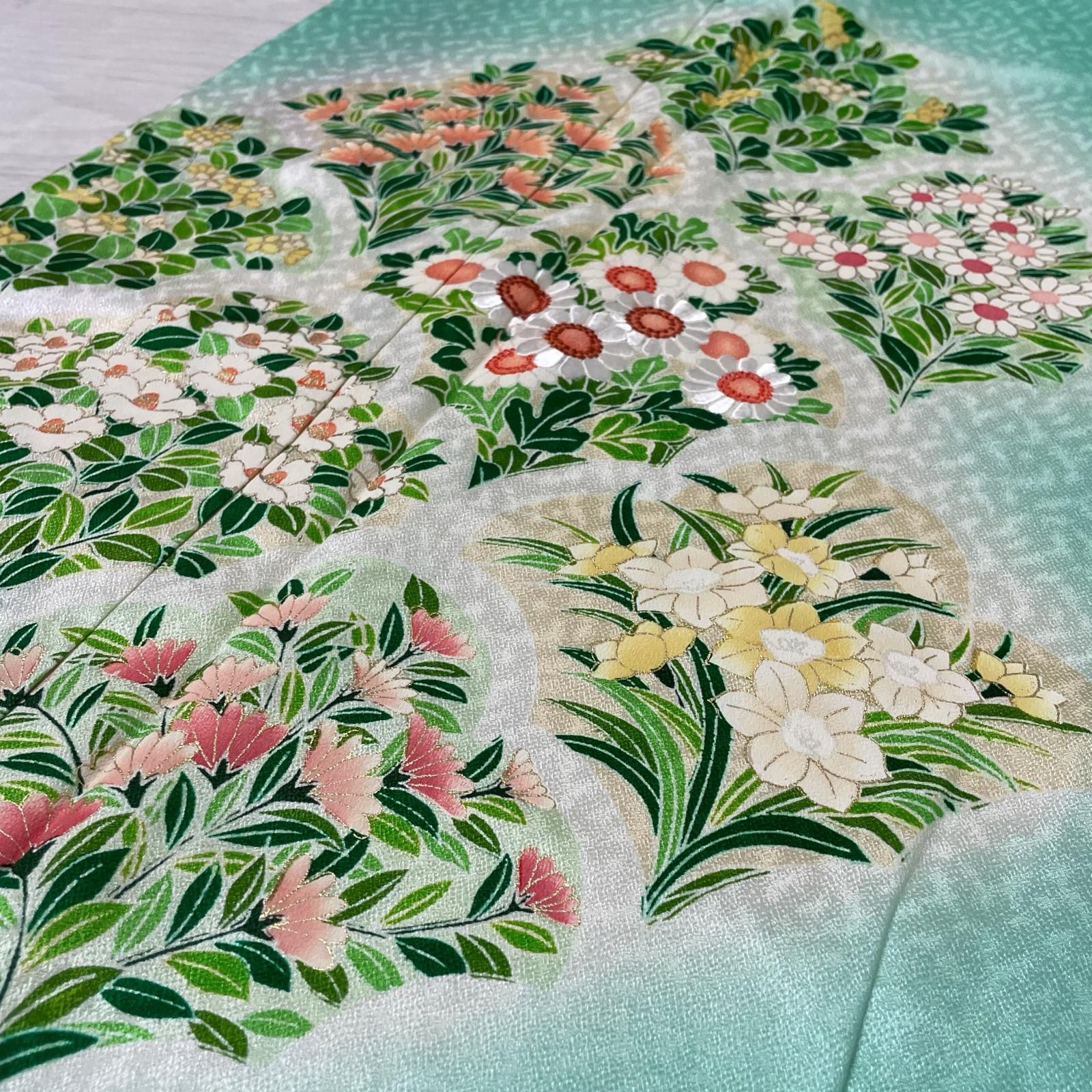 付下げ 刺繍 花模様 エメラルドグリーン 着物 正絹 X-2239 - メルカリ