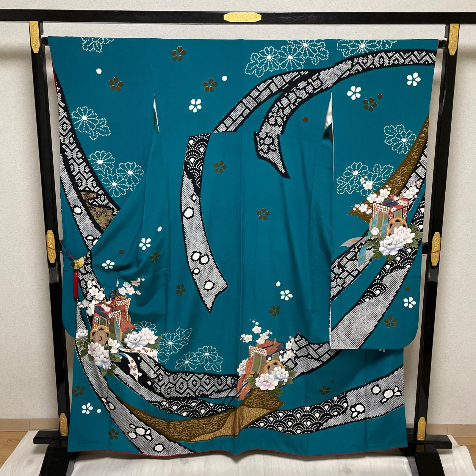 振袖 ちりめん 御所車に花模様 ターコイズブルー 着物 正絹 X-2267