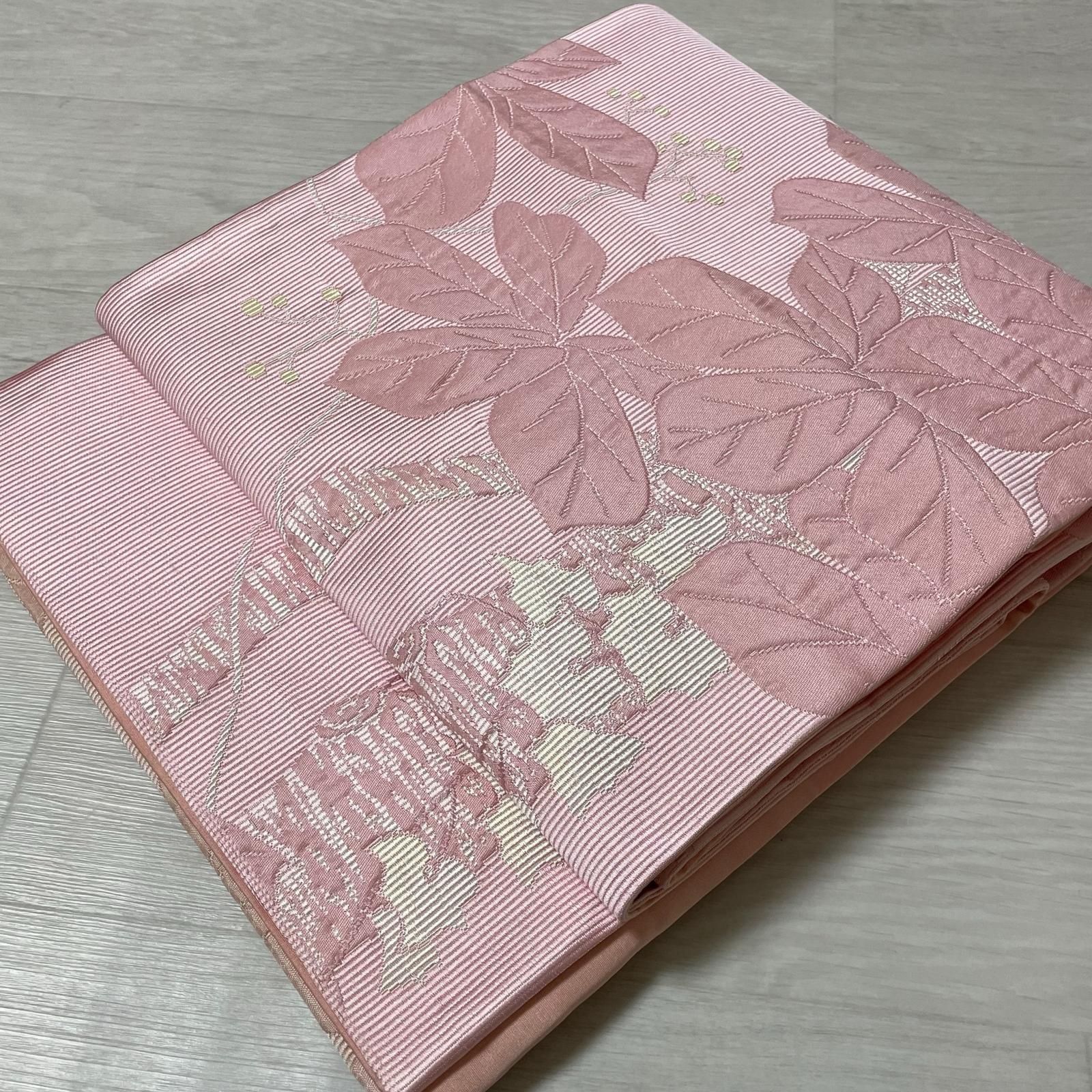 袋帯 枝花模様 大柄 上品なピンク 正絹 着物 X-2281