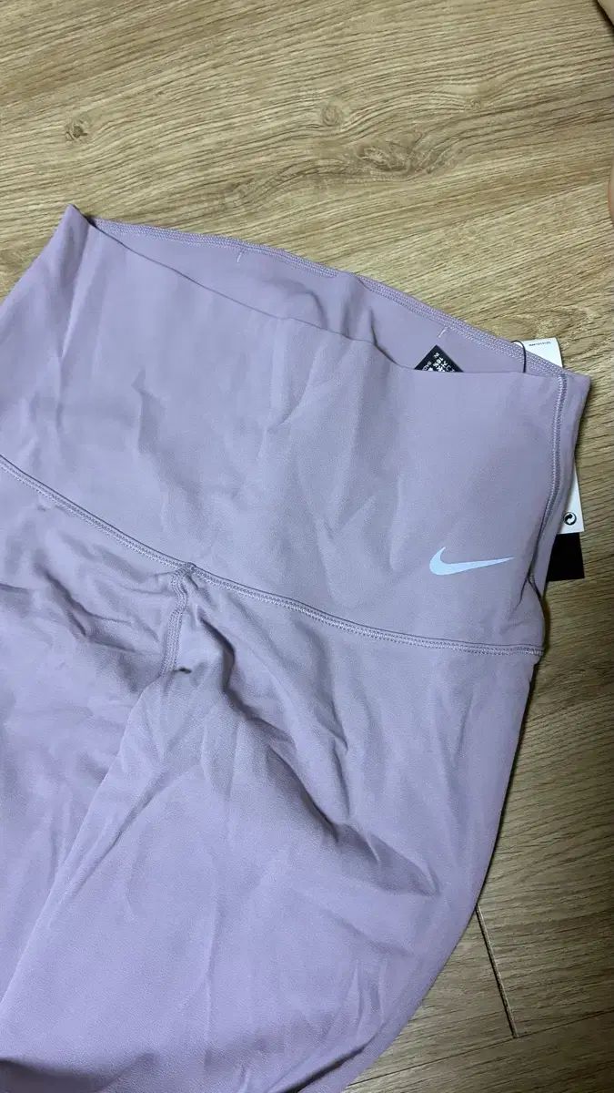 ナイキ 젠비 バイオレット レギンス