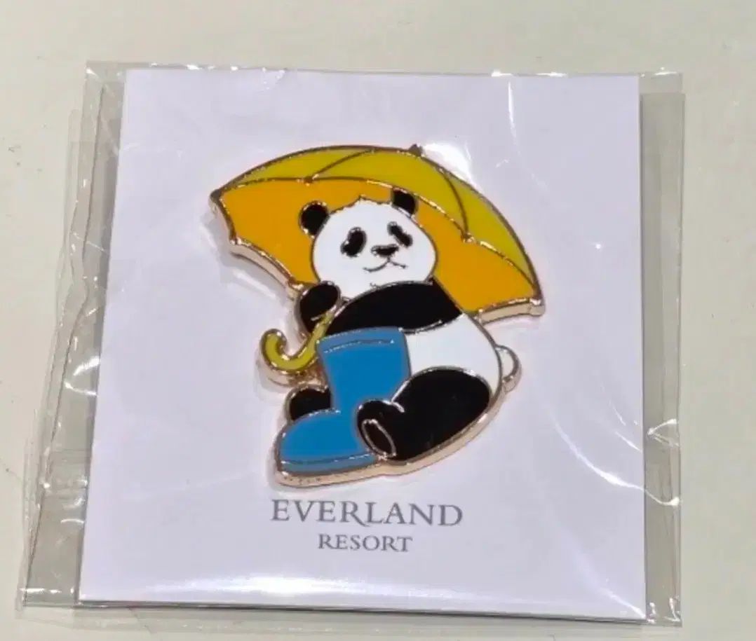 EVERLAND プーバオ レインバッジ キーホルダー