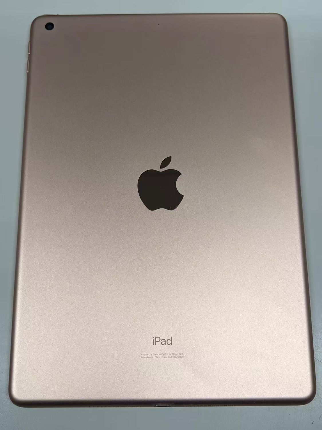 電池85% apple iPad 第7世代 128GB WiFiモデル ゴールド【動作確認