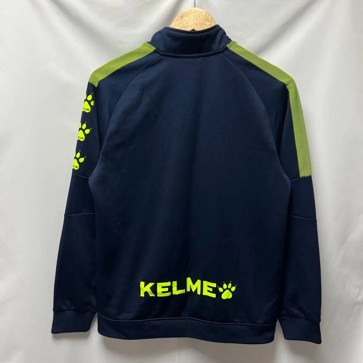 正規品/M KELME(ケルメ) 光州FC トレーナー ネイビー 蛍光 ジップ 