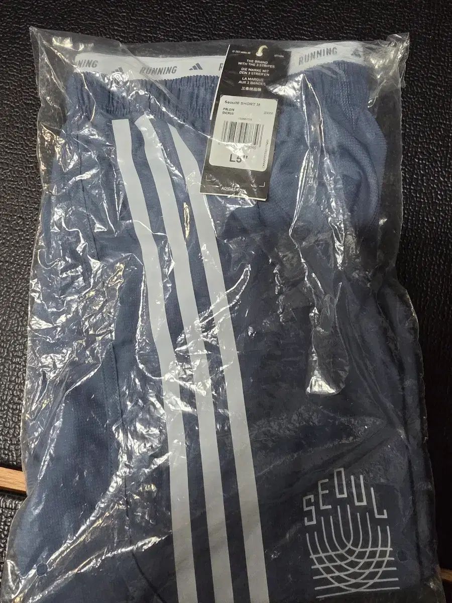 adidas 5インチ ランニングショーツ 出品 / SEOUL ソウル M ハーフパンツ 新品