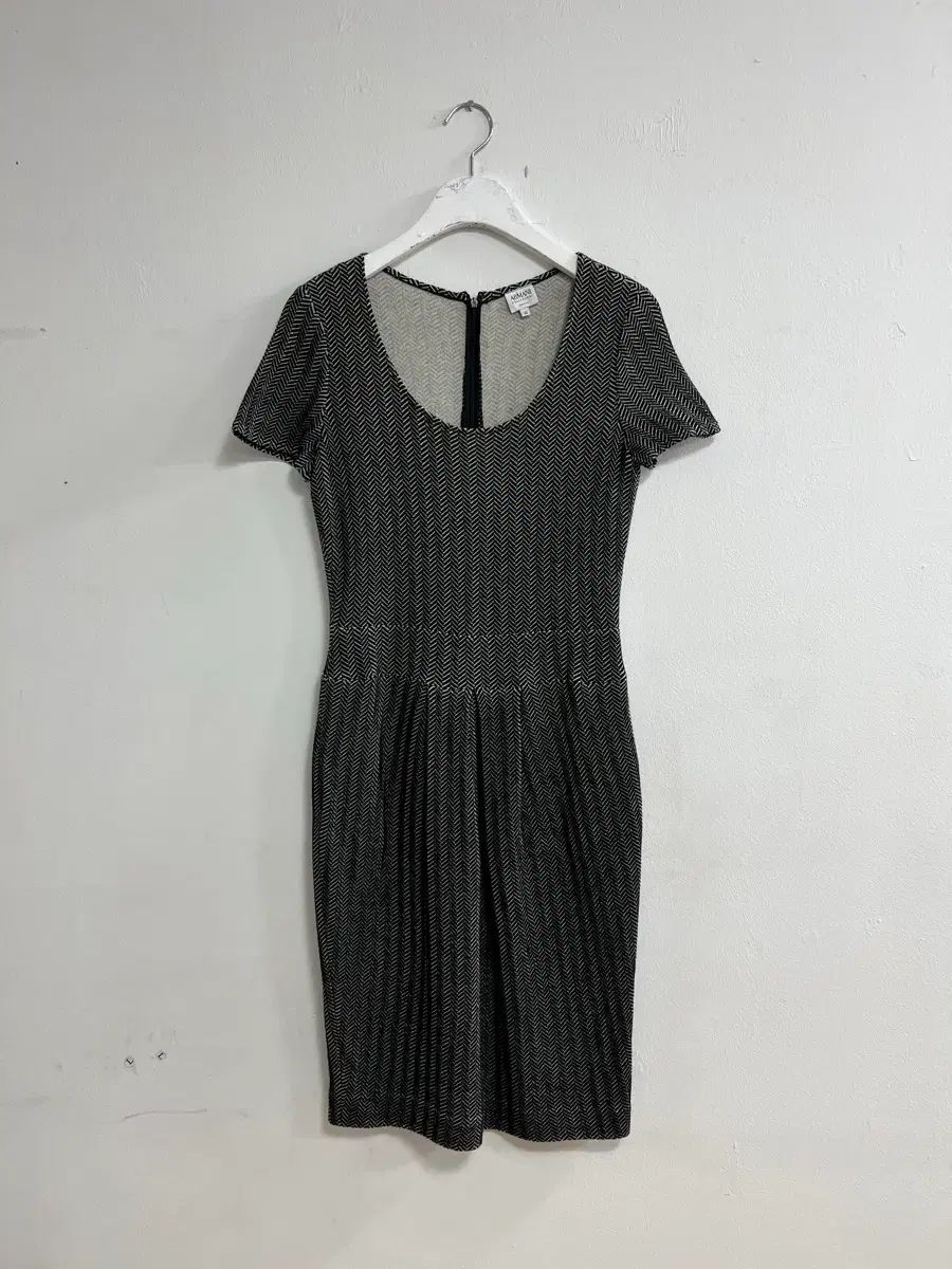 ARMANI ヘリンボーン 半袖 ONE PIECE