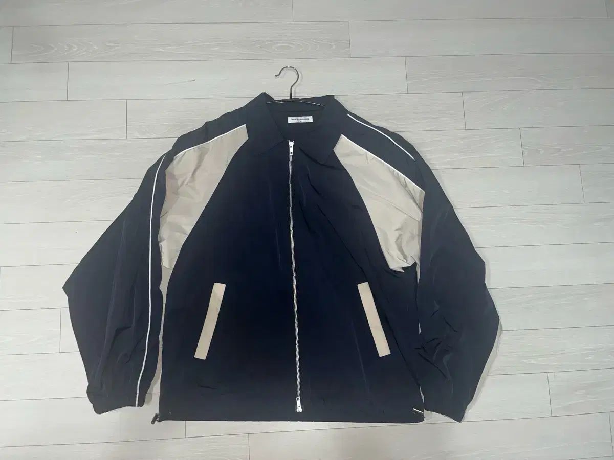 スロー レコード 下フード ウィンドブレーカー