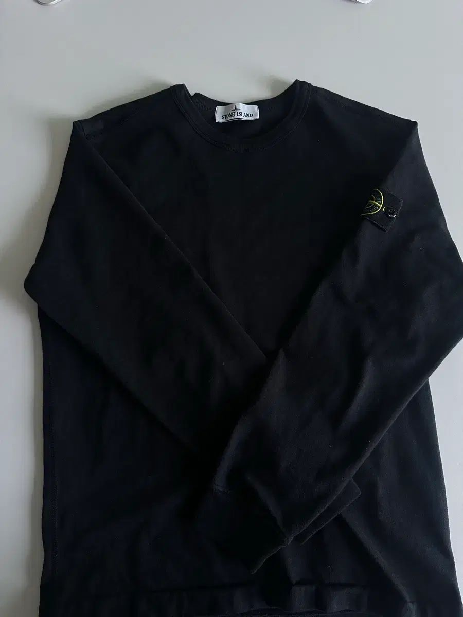 在庫処分/ほぼ新品 STONE ISLAND ストーンアイランド スウェット ブラック m