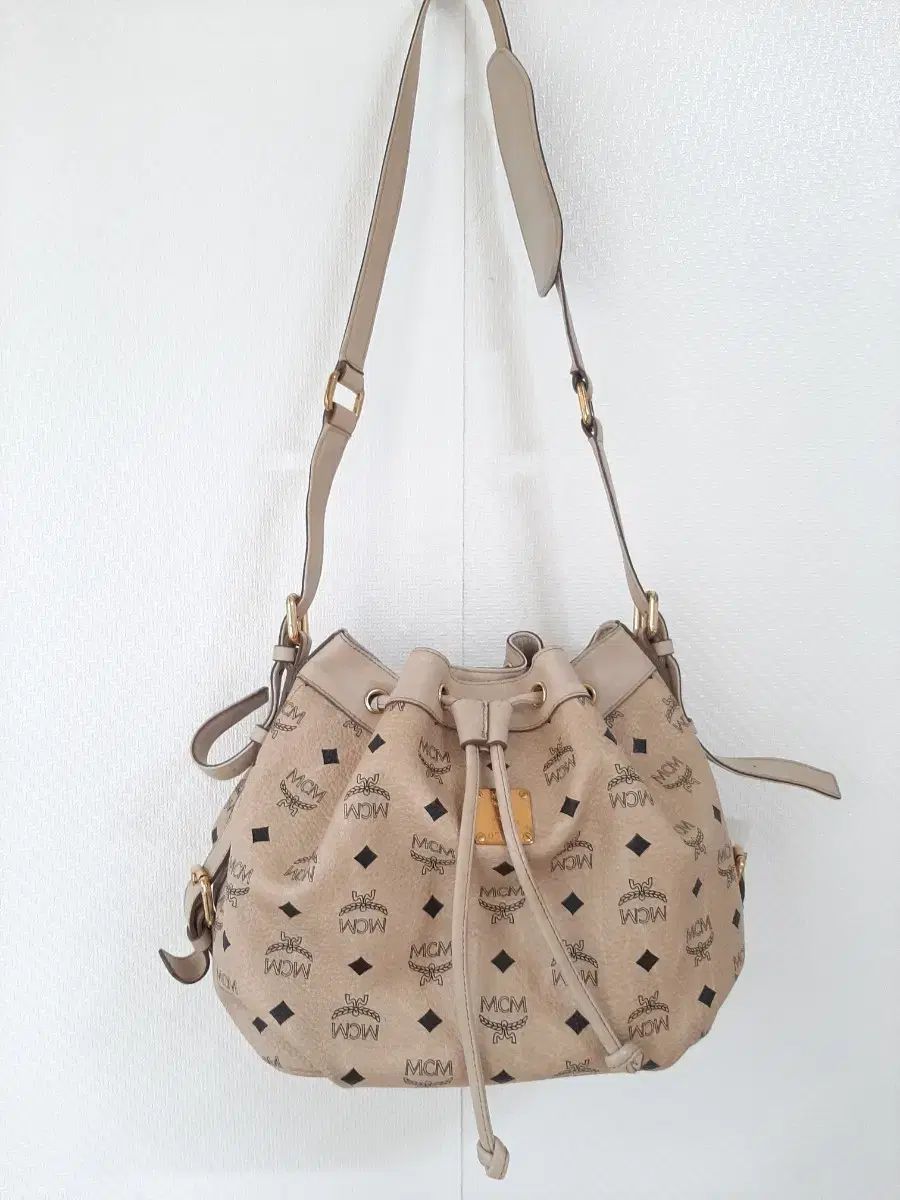 MCM ヴィセトス バケット ショルダーバッグ