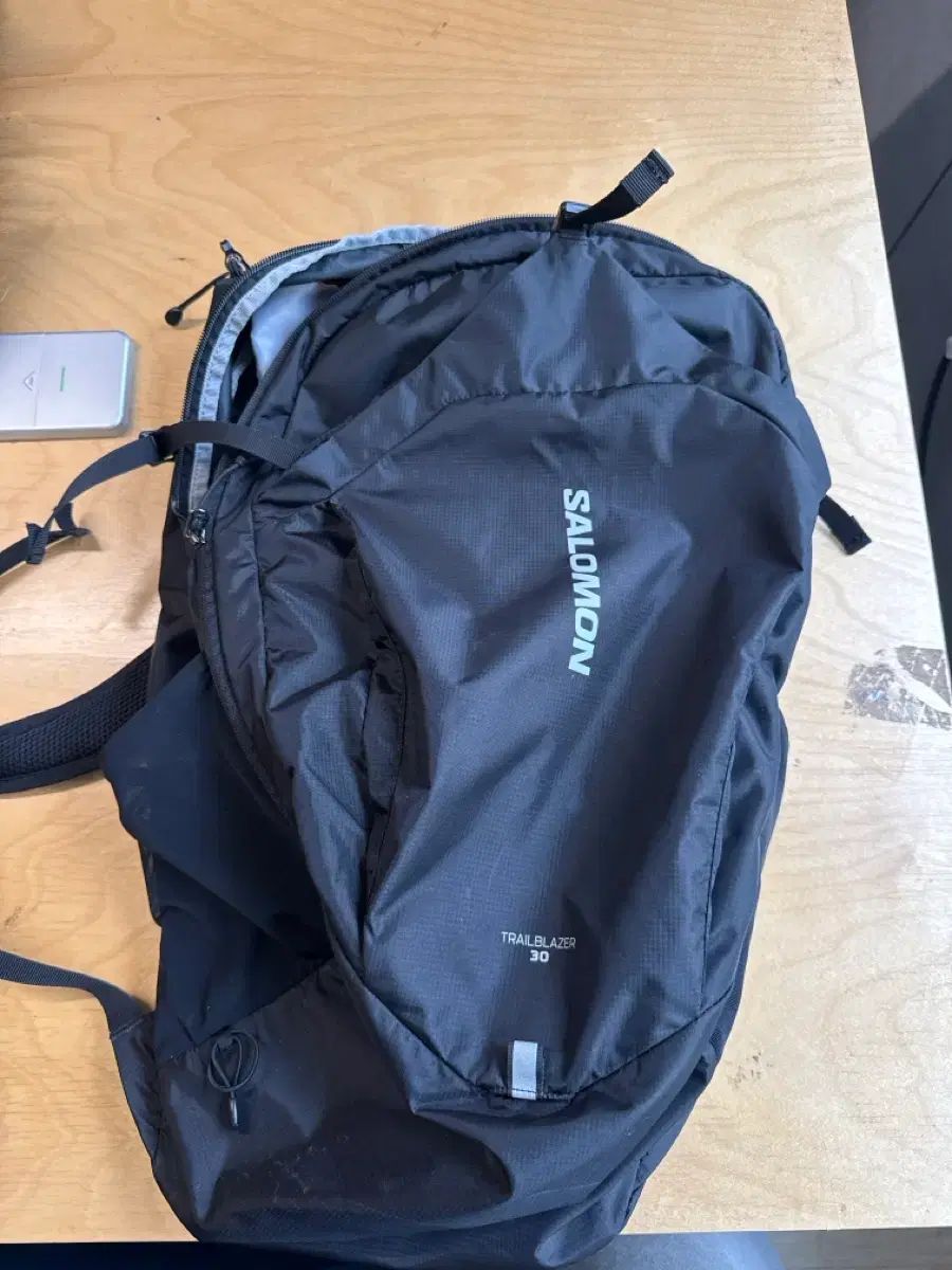 SALOMON サロモン トレイル ブレザー30 バックパック ブラック
