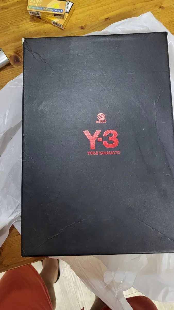 アディダス Y-3 ゴールデンスニーカー 12,239円