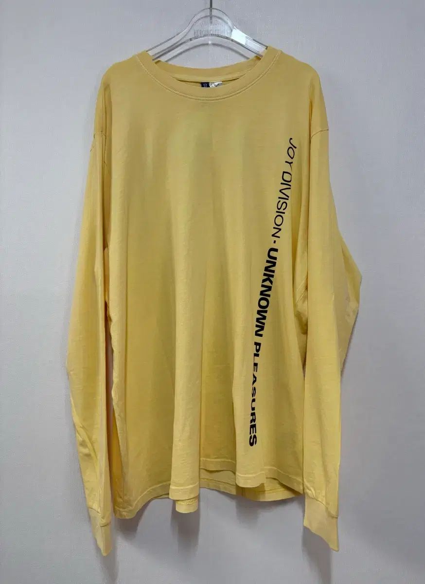 XL UNKNOWN PLEASURE X H&M LONG SLEEVE