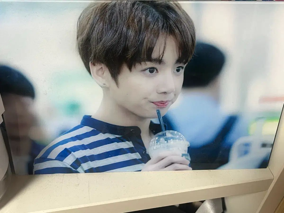 ジョングク(JUNGKOOK・JK・グク) 額縁