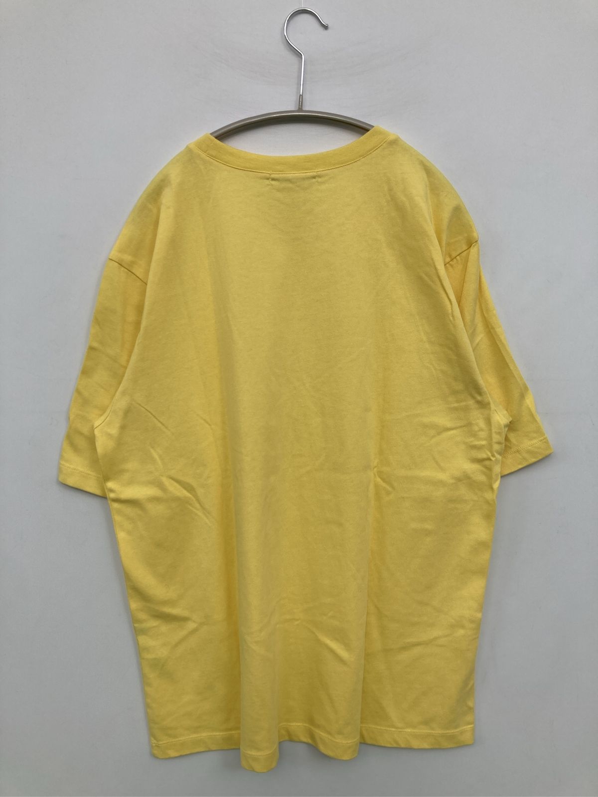 GUESS ゲス Tシャツ/カットソー L イエロー 無地 ワンポイント ブランドロゴ ミドル丈 半袖 クルーネック(丸首) メンズ レディース