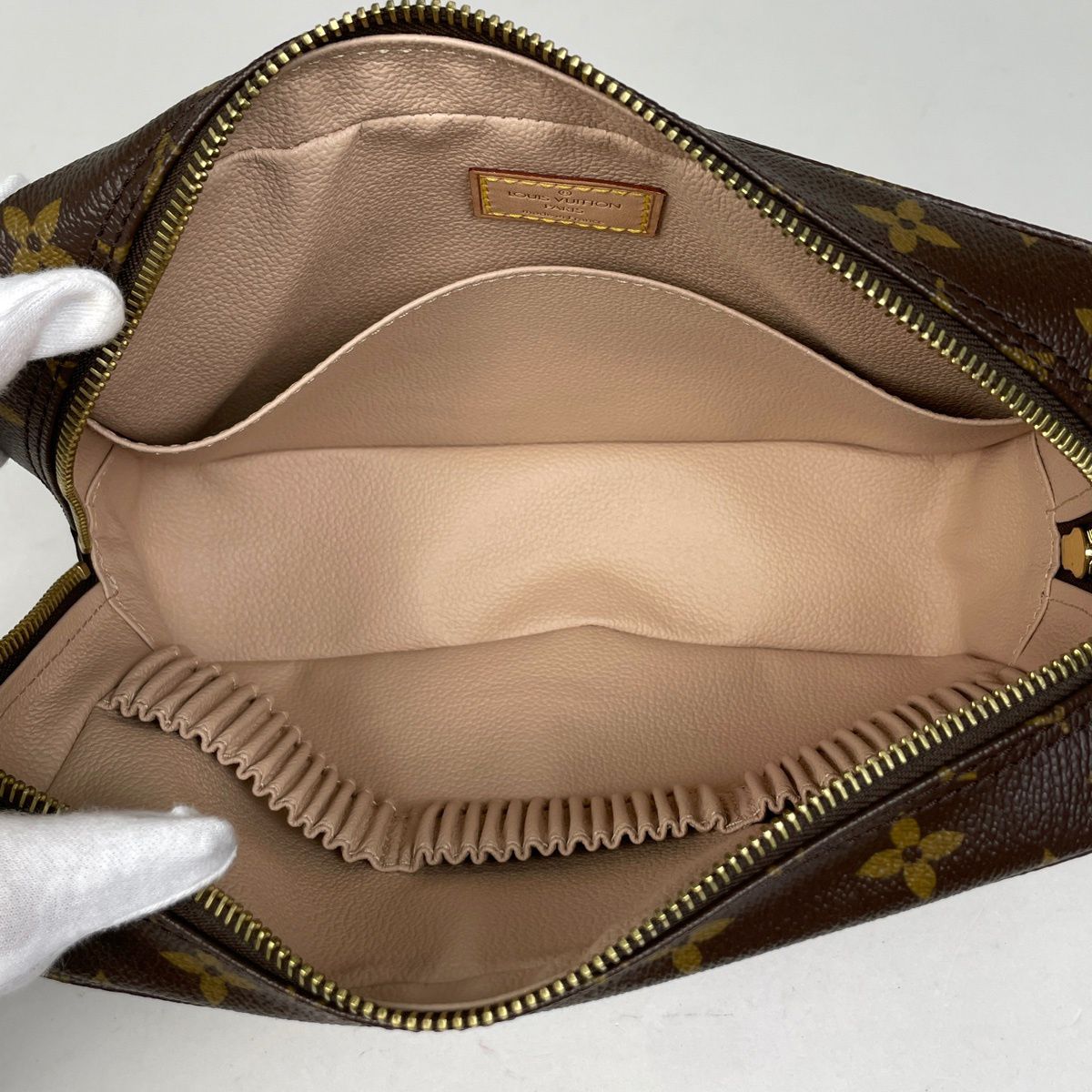 ルイ・ヴィトン Louis Vuitton トゥルース トワレット23 化粧ポーチ