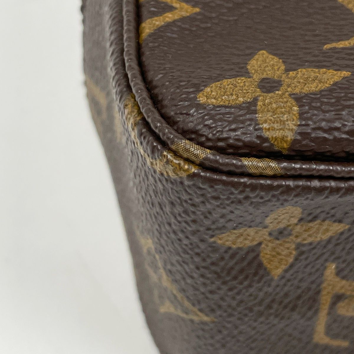 ルイ・ヴィトン Louis Vuitton トゥルース トワレット23 セカンド 