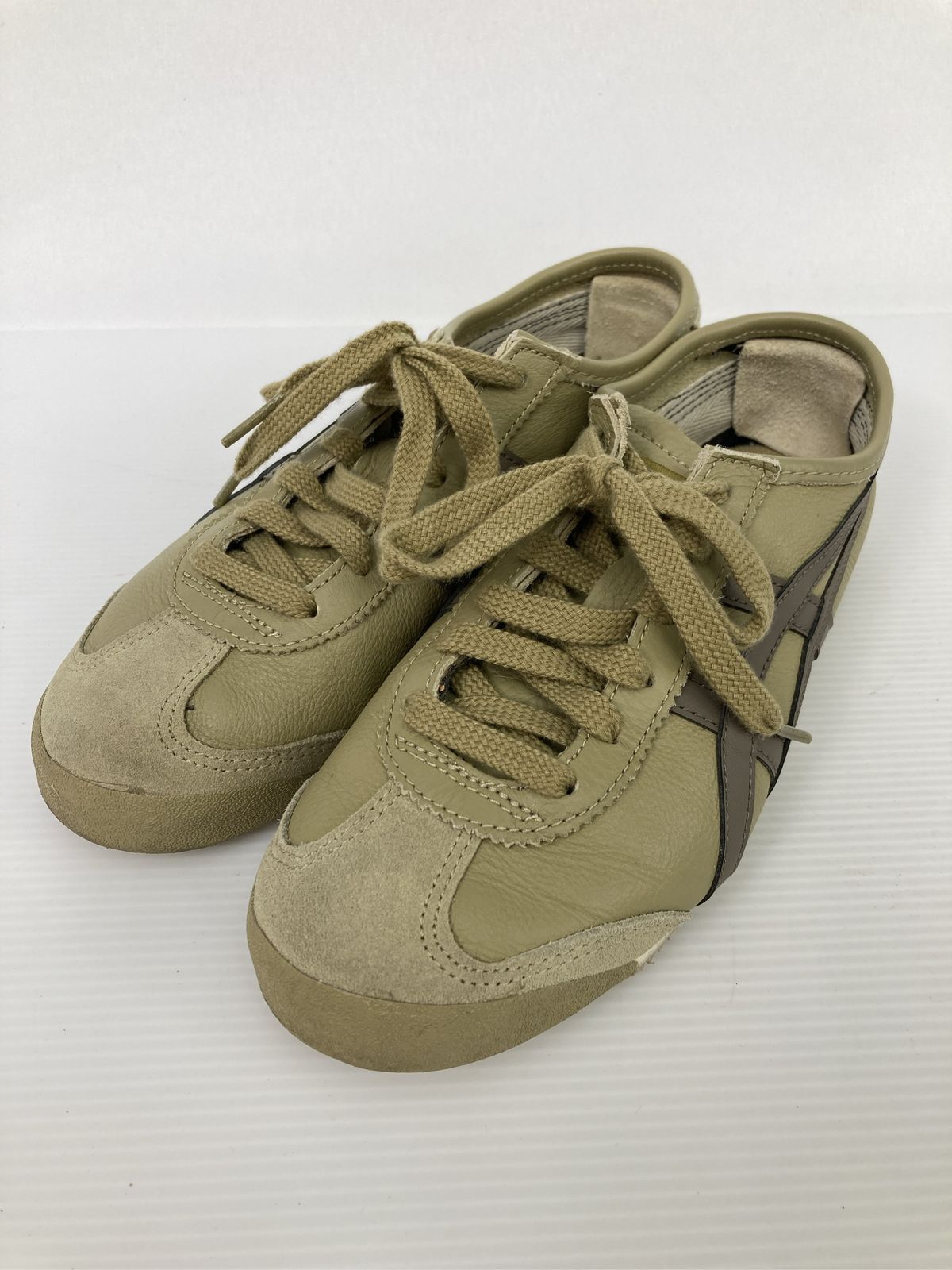 Onitsuka Tiger オニツカタイガー スニーカー 23.5 カーキ スエード 合成皮革/人工皮革 無地 ブランドロゴ 紐 ローカット メンズ レディース