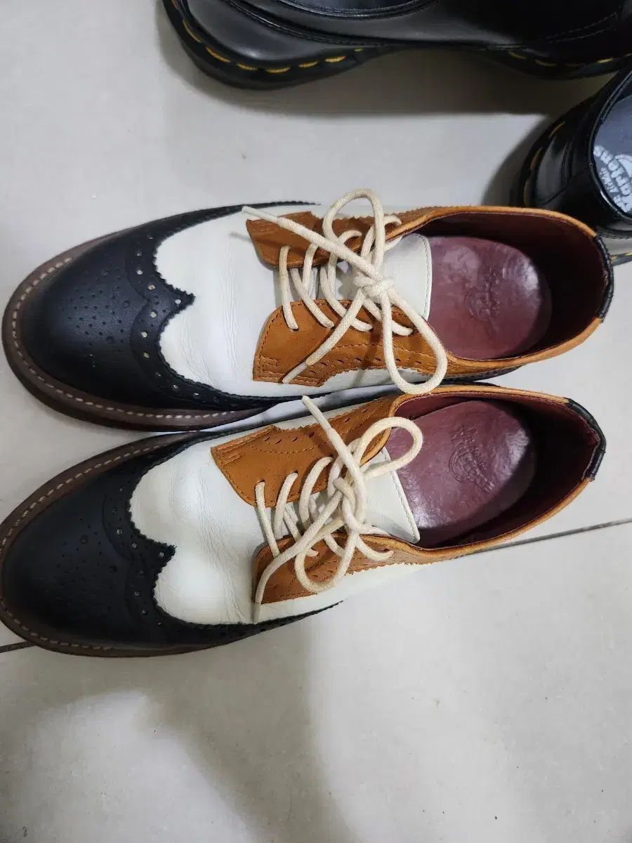 DR. MARTENS ドクターマーチン ジョイ ブローグ uk4