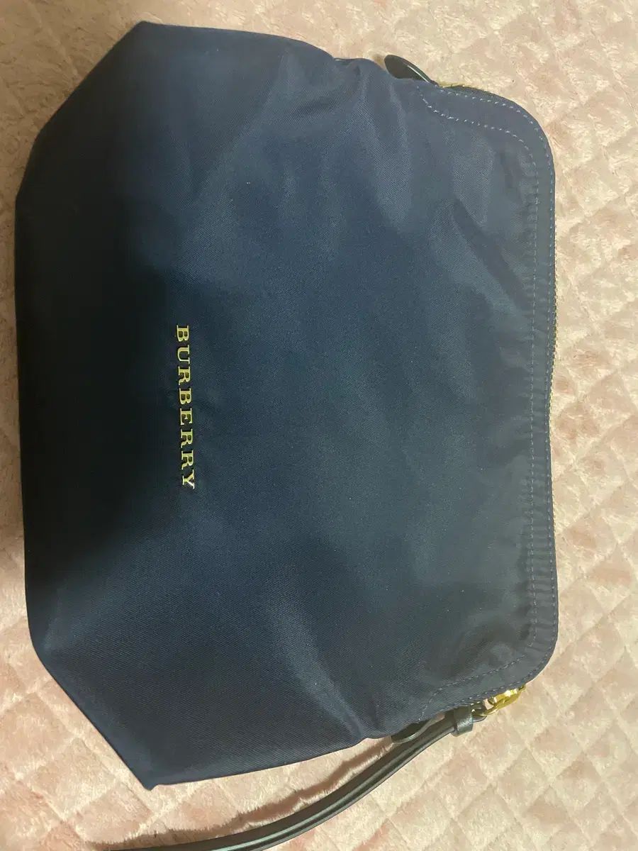 バーバリー ネイビー ポーチ兼クラッチバッグ 正規品