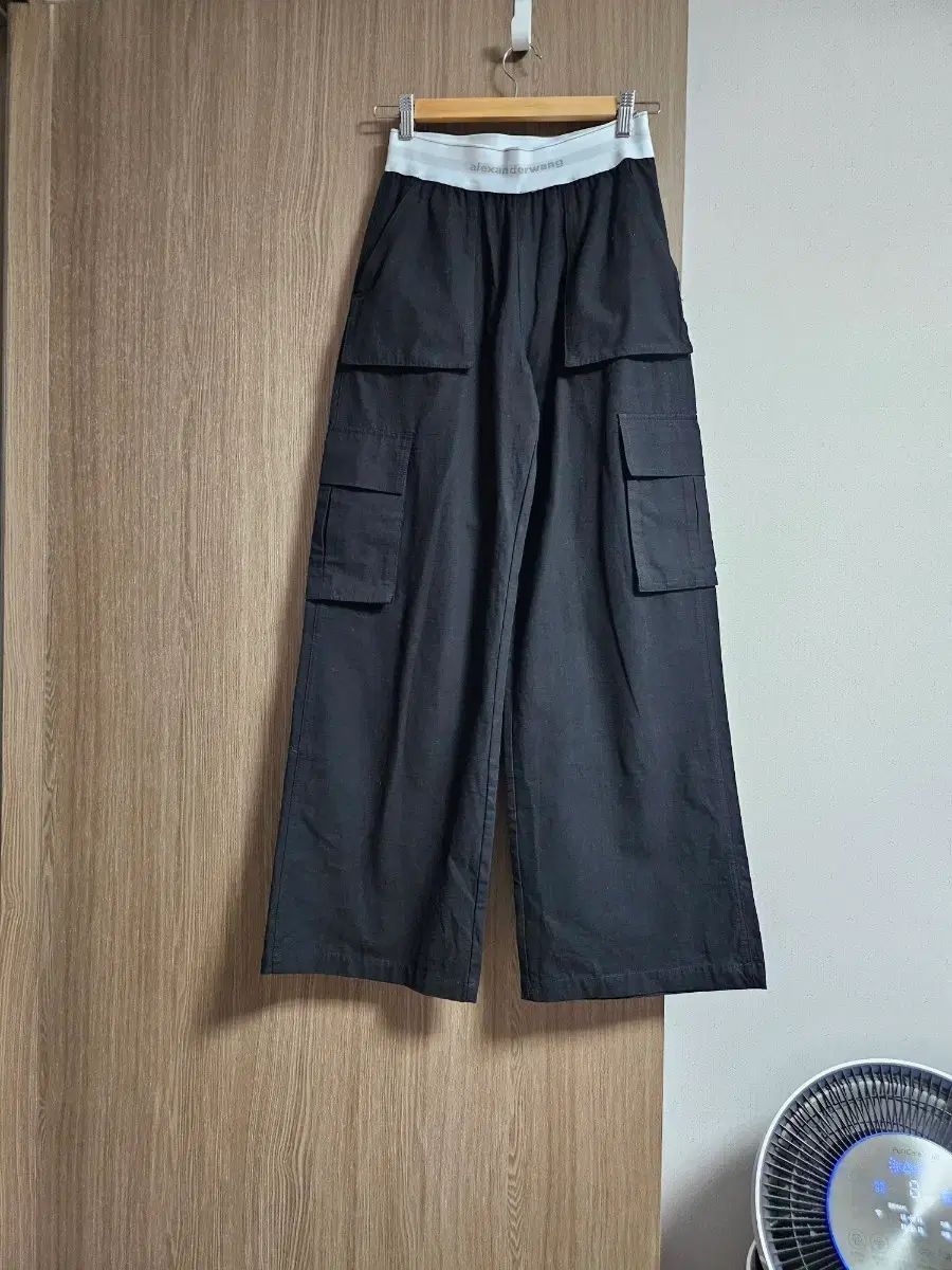 アレキサンダーワング バンディング カーゴパンツ 17,757円