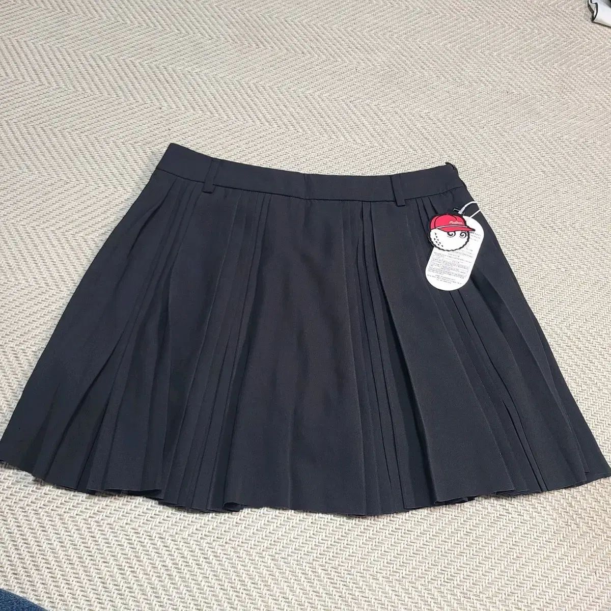 27) マルボンゴルフ ブラック プリーツ キュロット (新品)