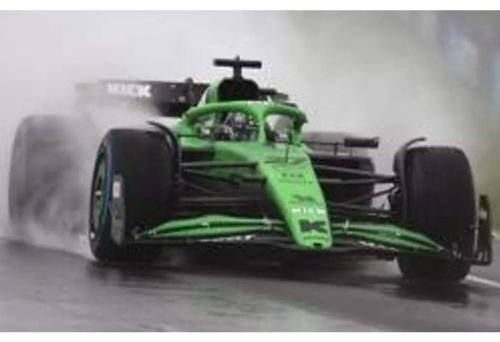 【中古】ミニカー 1/43 Kick Sauber Stake F1 Team Kick Sauber 3rd British GP 2025 Nico Hulkenberg #27 With Pit Board [S9578]