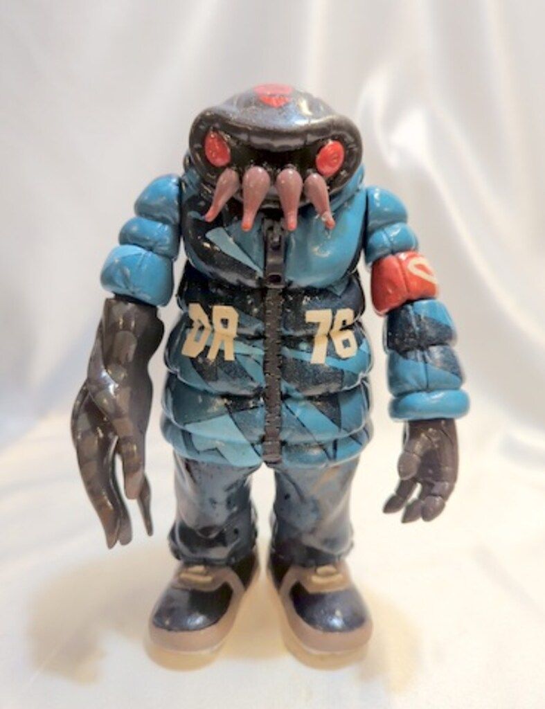 GYAROMI CTHULHU OID DRAGON76 CUSTOM　※本体全体的にベタついています。(ソフビ塗料以外で塗装している為）