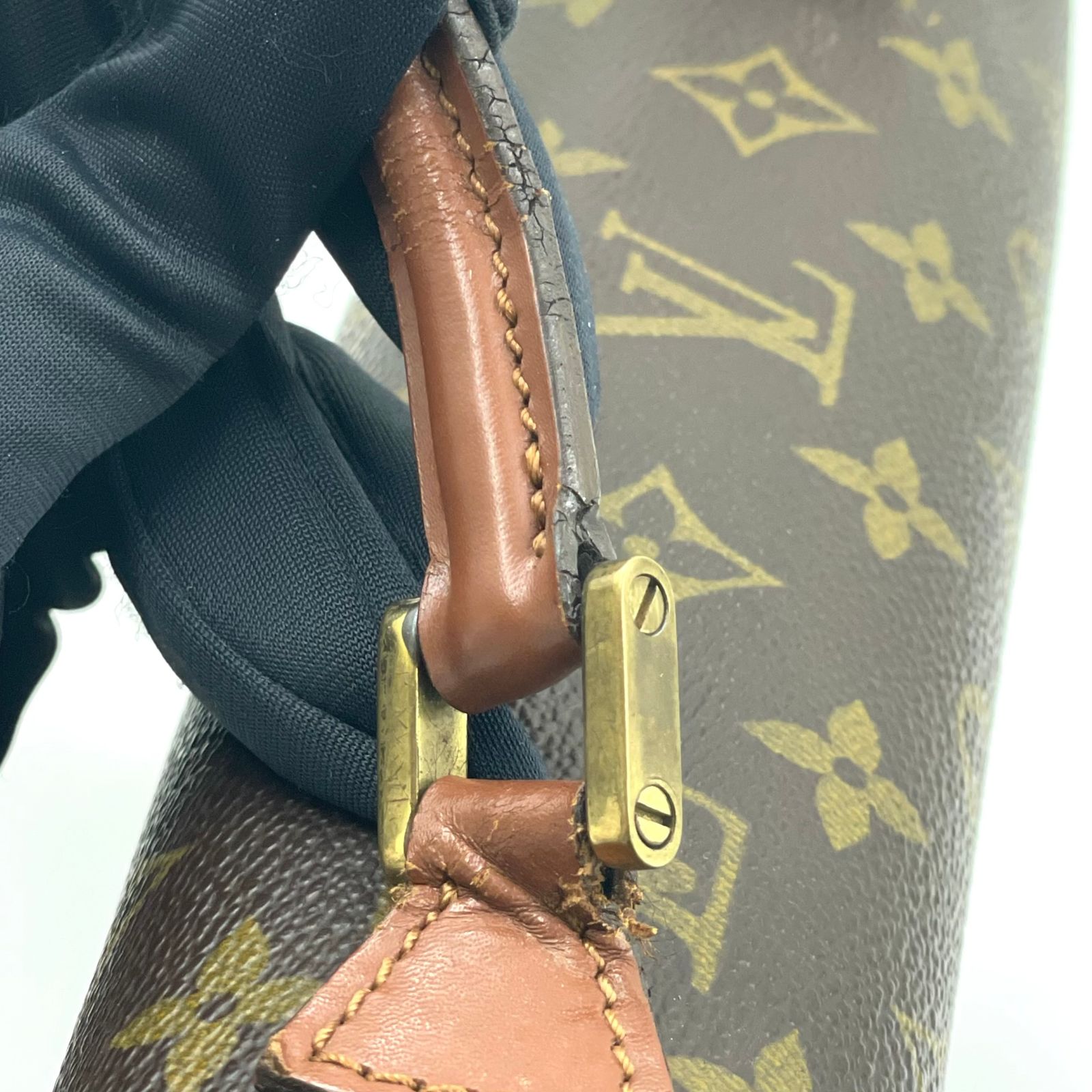 新着】LOUIS VUITTON コンコルド モノグラム 鍵付属なし レザー×PVC 