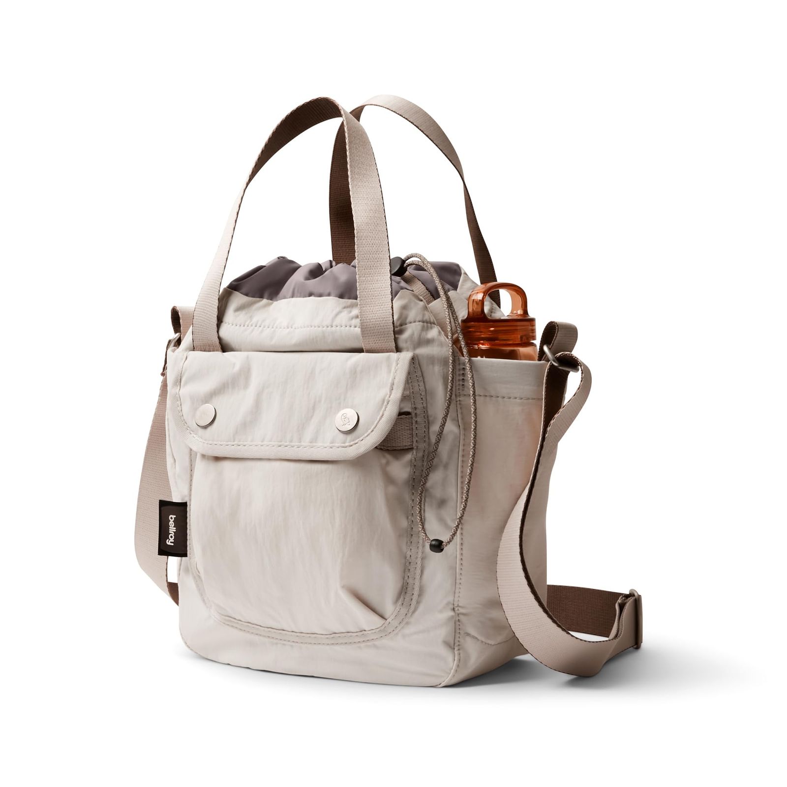 新品 [Bellroy] Cinch Bucket Bag 容量9Lのコンパクトサイズ 軽量ポシェット 収納力 ファスナー付きポケットあり - Oat 14,350円