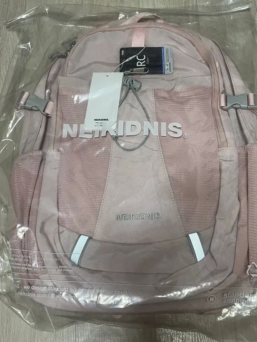 未開封新品)ネイキッドネス カラビナ メッシュ バックパック ピンク