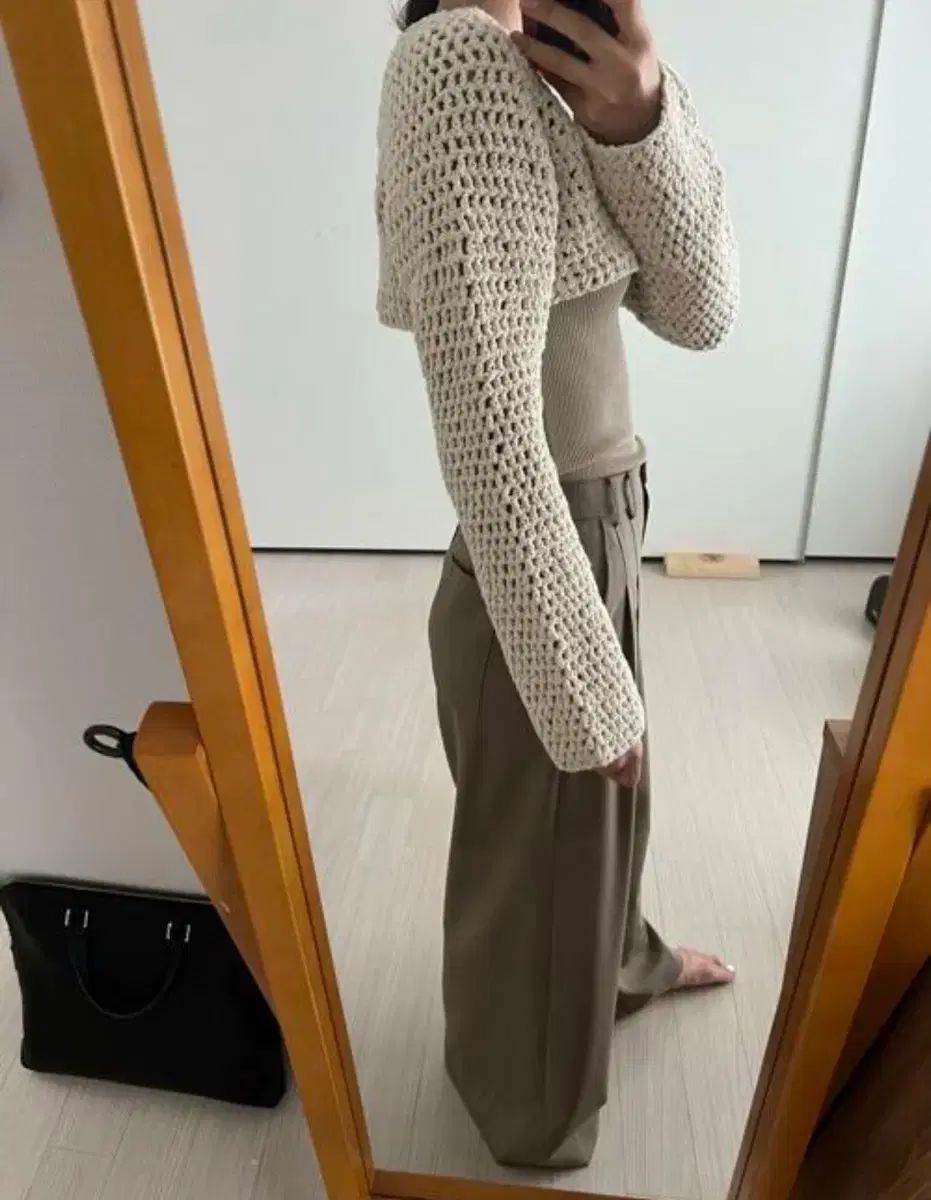 DIAGONAL クロップド トップス