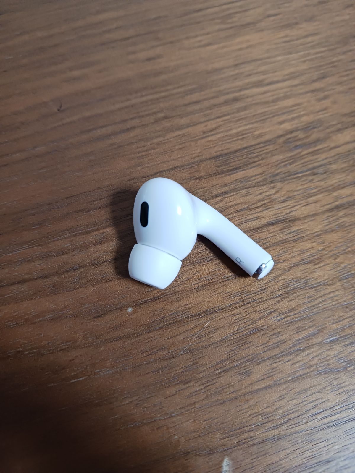 美品（正規品）Apple AirPods Pro 2世代 片耳 R 片方 右耳　USB-C、Type-C モデル