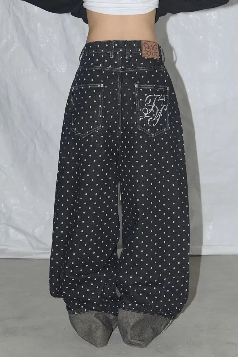 ファンシークラブ ドット デニムパンツ STRING DOT ROLL-UP PANTS