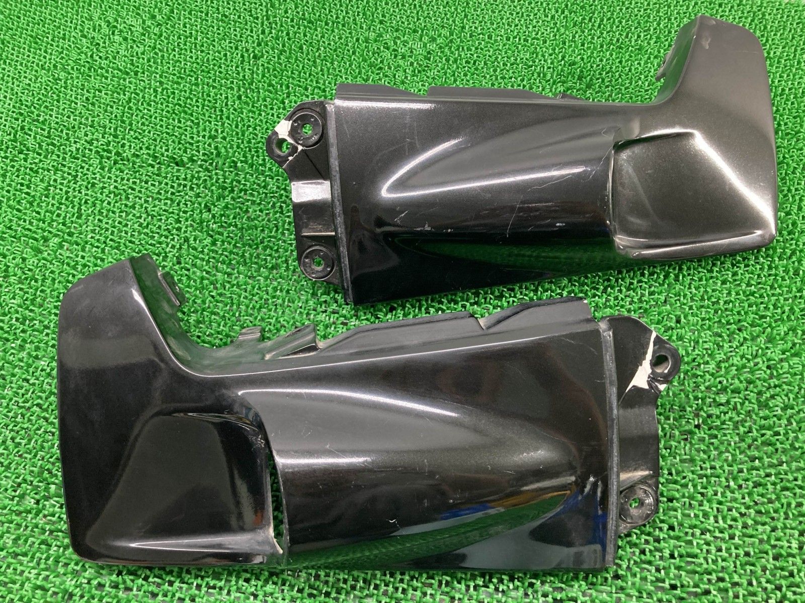 GSX-R400 テールカウル 04A10 スズキ 純正 中古 GK71B 初期型 当時物 シートカウル Oe