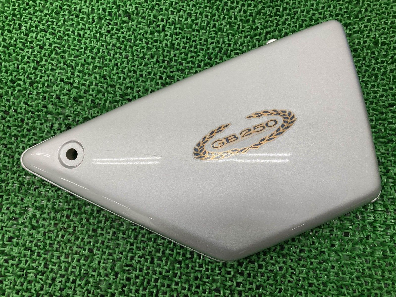 GB250クラブマン サイドカバー 右 銀 KL8 ホンダ 純正 中古 MC10 サイドパネル Mu