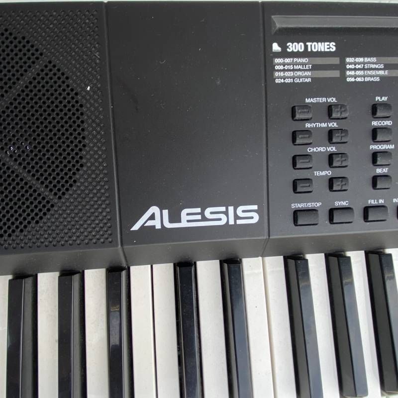 Alesis Harmony 61 MKII 電子キーボード 61鍵盤 スタンド・椅子付き