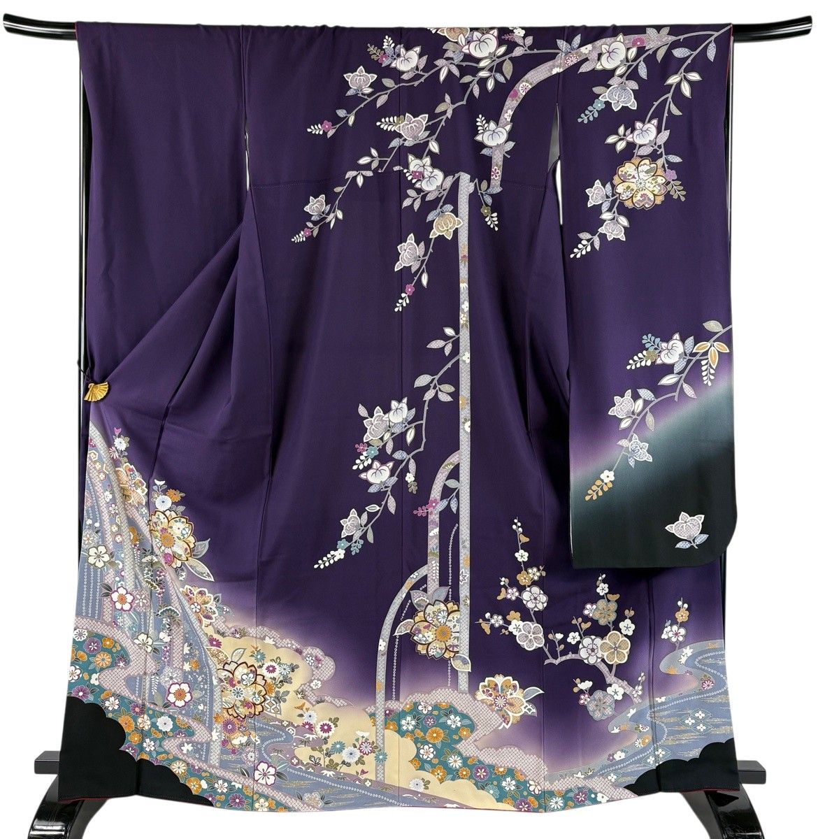 【美品】 振袖 身丈167cm 裄丈67cm M 袷 桜 松梅 金糸 金銀彩 濃紫 正絹 名品 【中古】