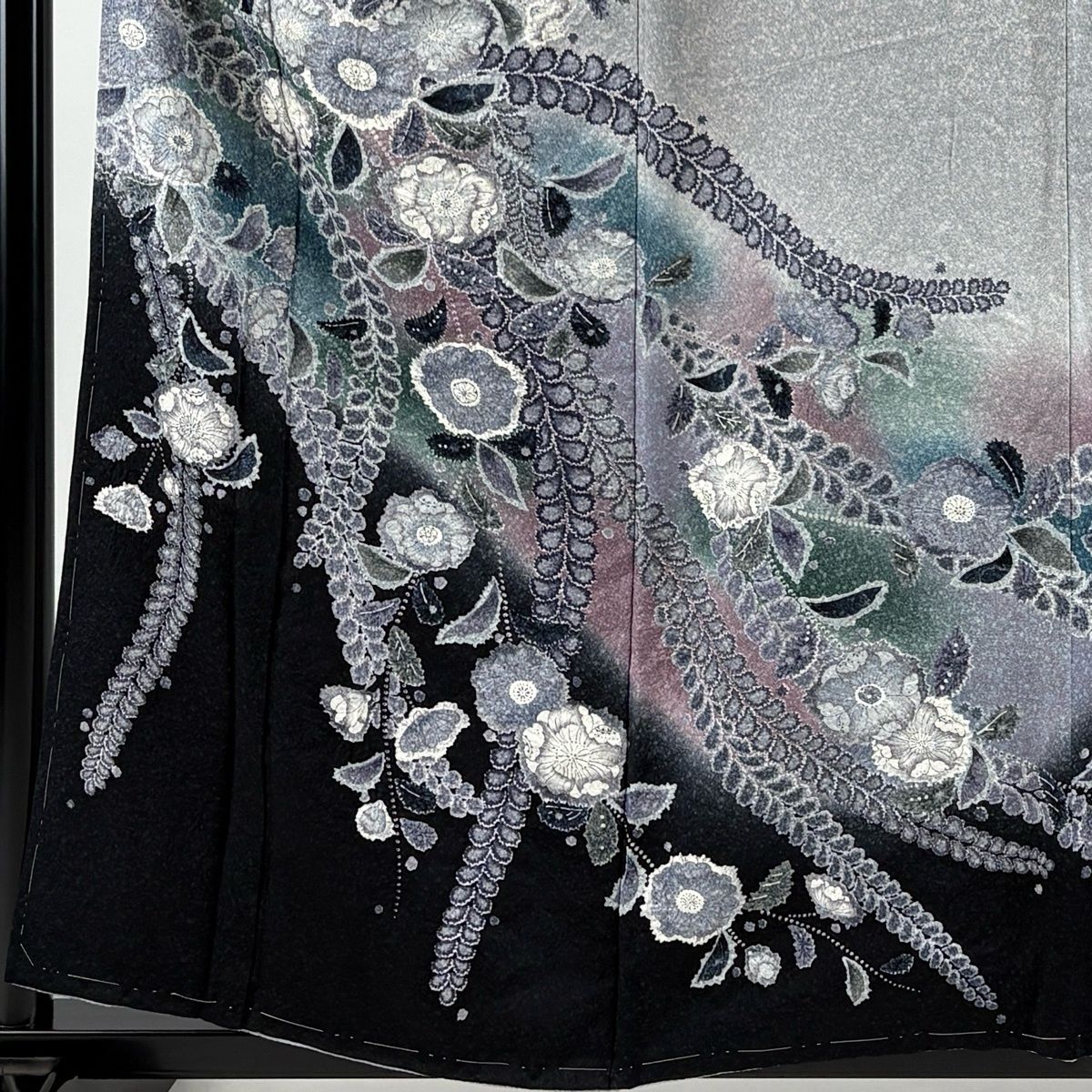 【美品】訪問着　袷落款が花染め分けぼかし藍色正絹名品【中古】 訪問着 身丈158.5cm 裄丈66cm M 袷 落款 辻が花 染め分け ぼかし 灰紫