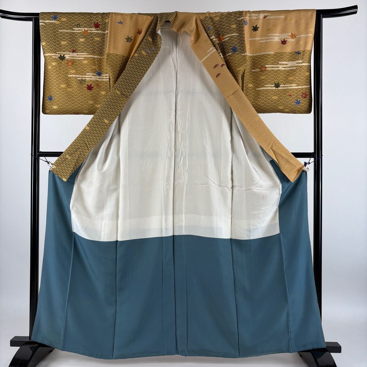 訪問着 身丈161.5cm 裄丈64.5cm M 袷 花井幸子 落款 秋草 青海波 刺繍