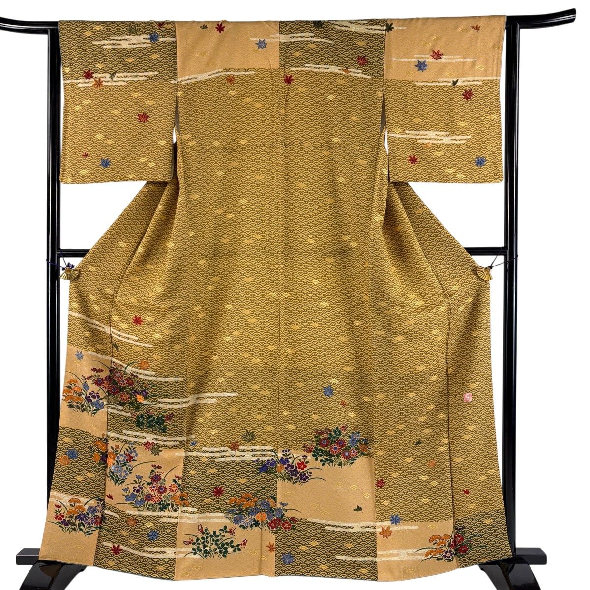 訪問着 身丈161.5cm 裄丈64.5cm M 袷 花井幸子 落款 秋草 青海波 刺繍