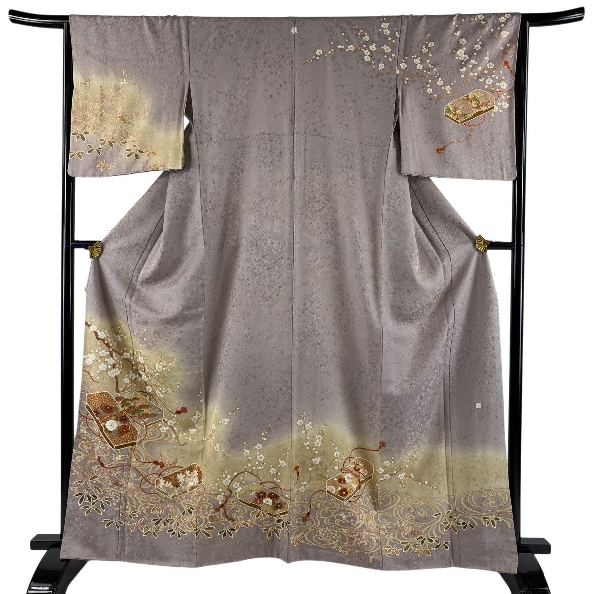 付下げ 身丈161.5cm 裄丈63cm S 袷 笛 枝梅 金彩 ラメ 灰色 正絹 秀品 中古 付下げ 身丈162.5cm 裄丈63cm S 紗絽袷 菖蒲 流水 濃紫 正絹 秀品｜中古・古着・リサイクル着物通販｜バイセル オンライン 
