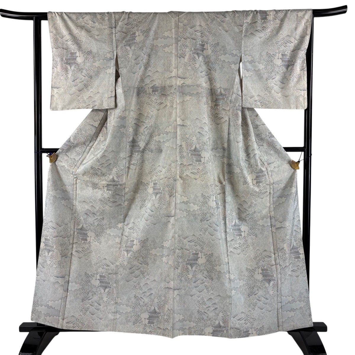 紬 身丈160cm 裄丈63.5cm S 袷 建物 雲文 灰白 正絹 秀品 【中古】